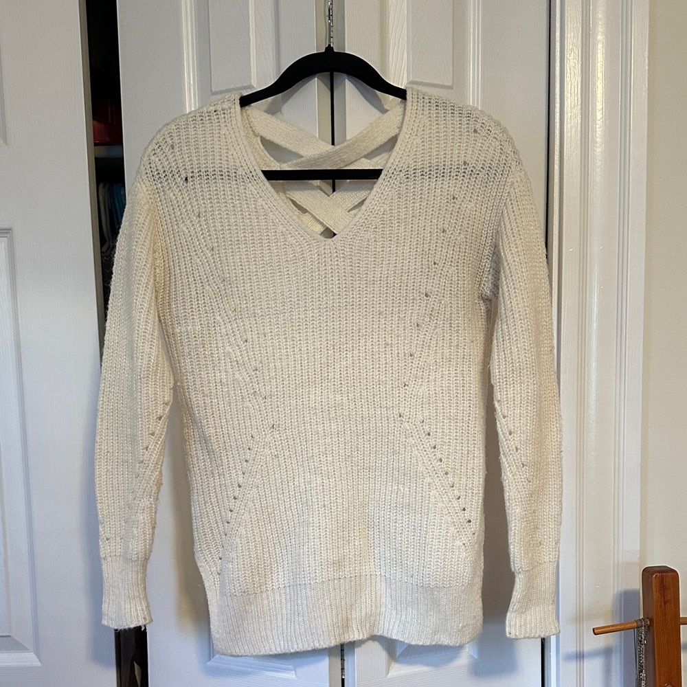 It's Our Time Women's V-Neck Sweater in Cream